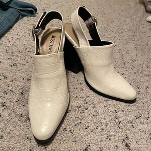 Just Fab sandals size 6